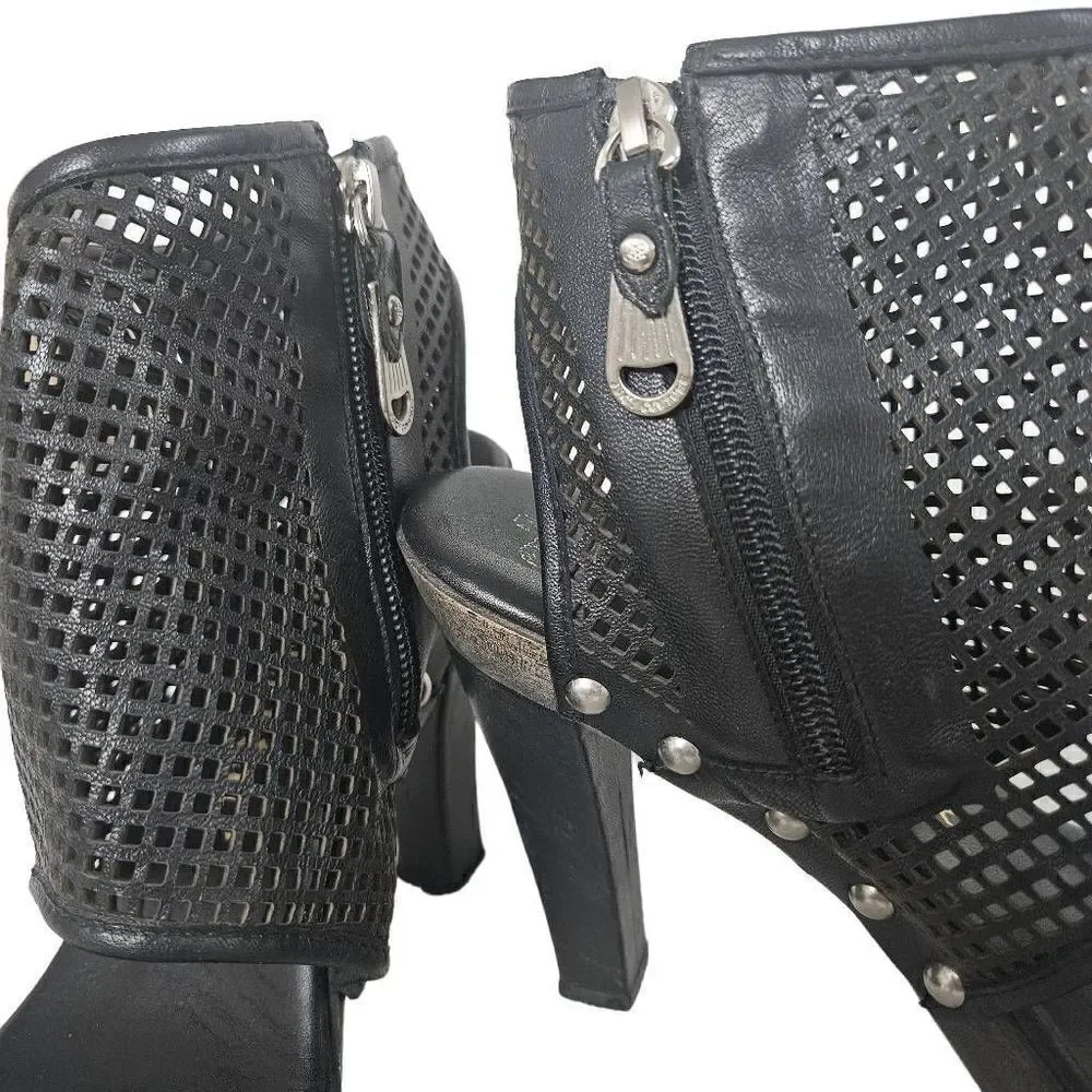 Juicy couture heels for women